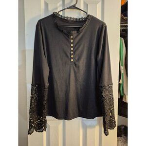 Black Ribbed Blouse with Buttons and Lace, XXL
